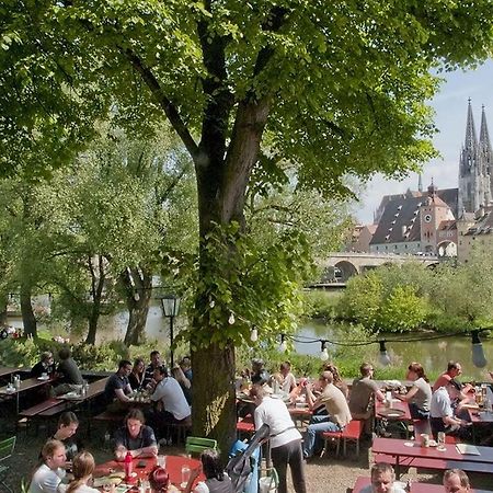 Schloss Weichs Zu Regensburg Mit 2Schlafzimmer Parkplatz Internet 75Qm Zentrum Экстерьер фото